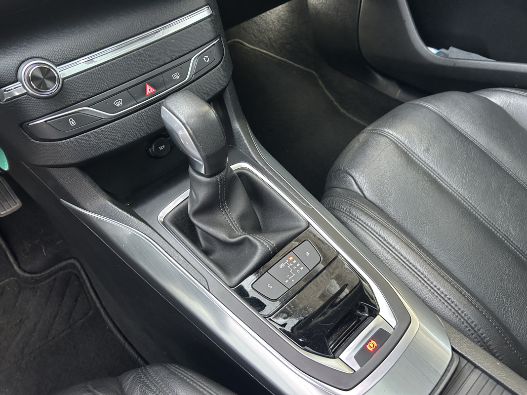 Peugeot 308 SW — 12