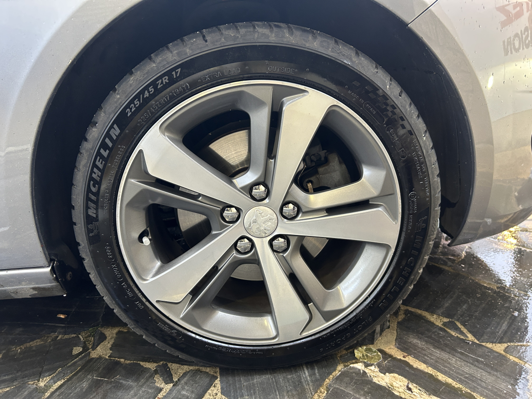 Peugeot 308 SW — 17