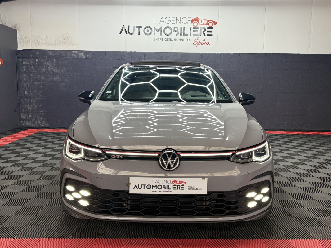 Volkswagen Golf — 2