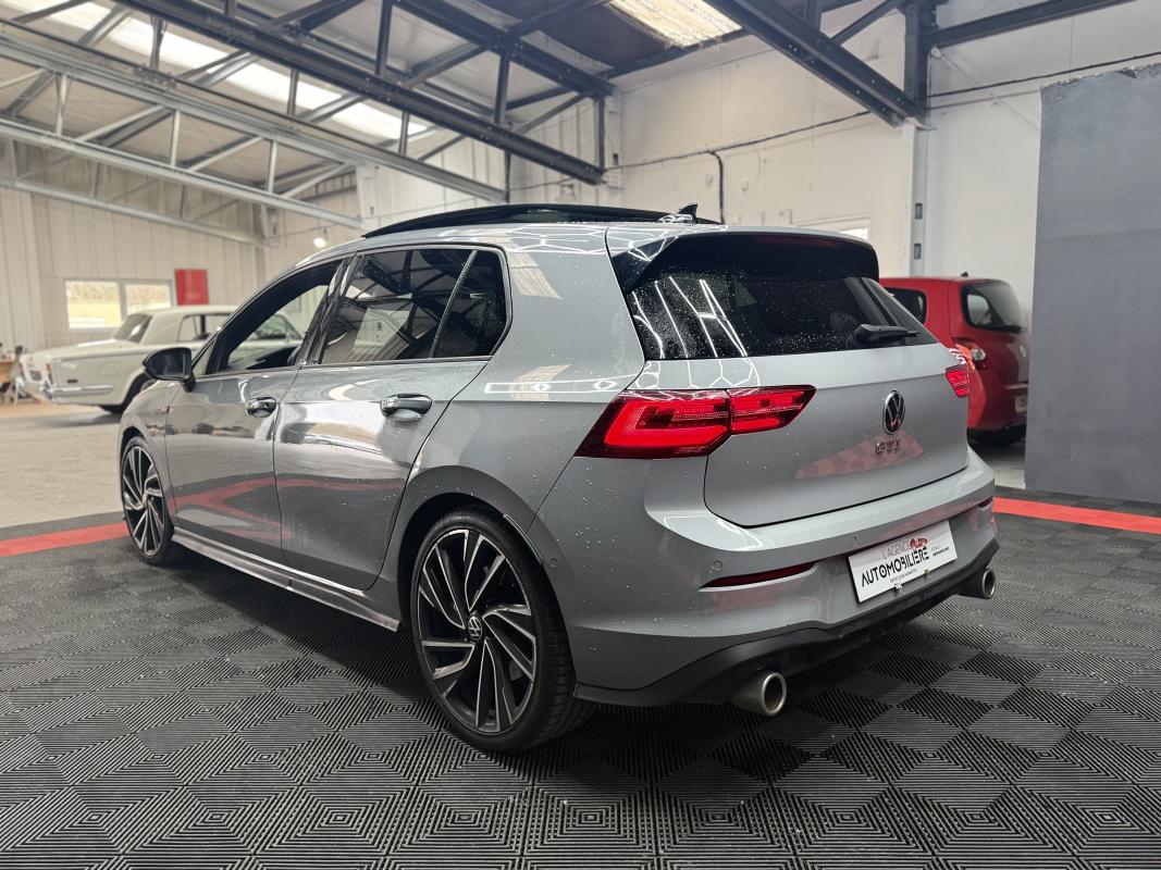 Volkswagen Golf — 6