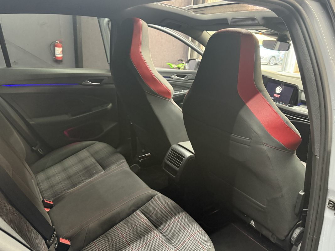 Volkswagen Golf — 13