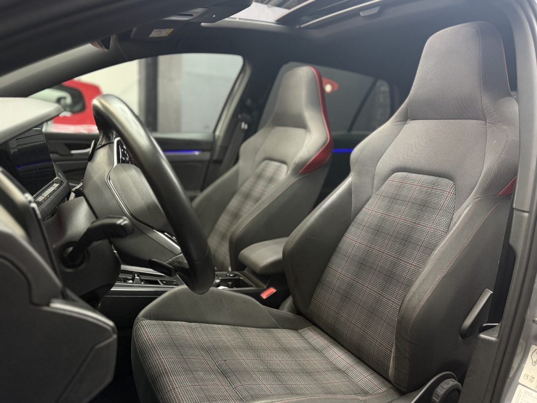 Volkswagen Golf — 9