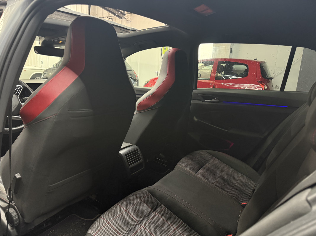 Volkswagen Golf — 11