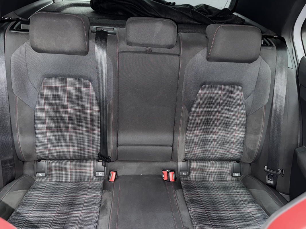 Volkswagen Golf — 14