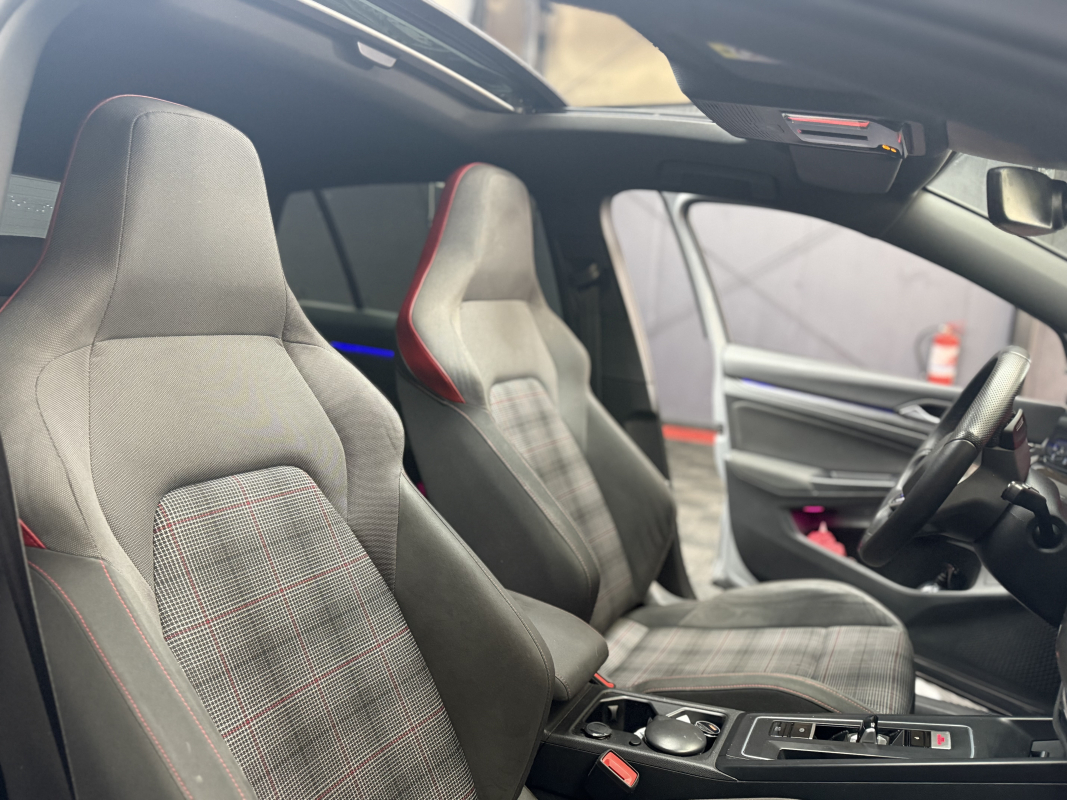 Volkswagen Golf — 12