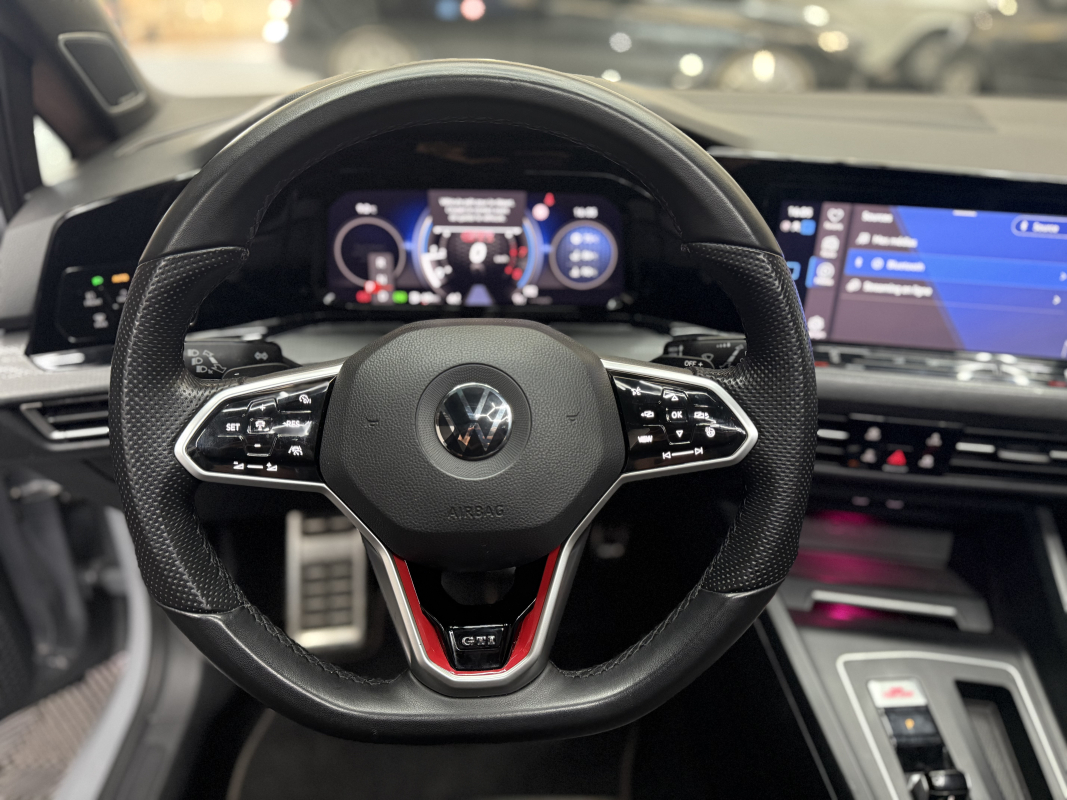 Volkswagen Golf — 16