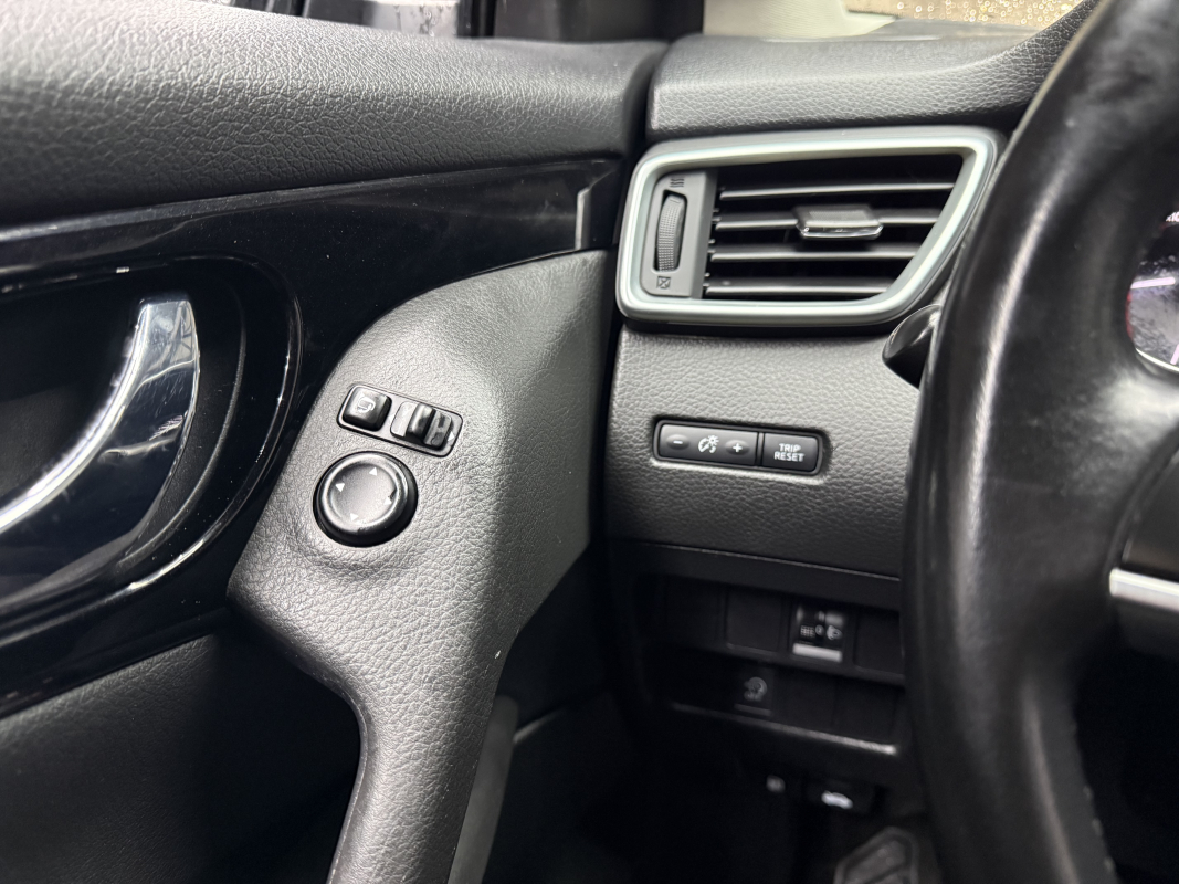Nissan Qashqai — 14