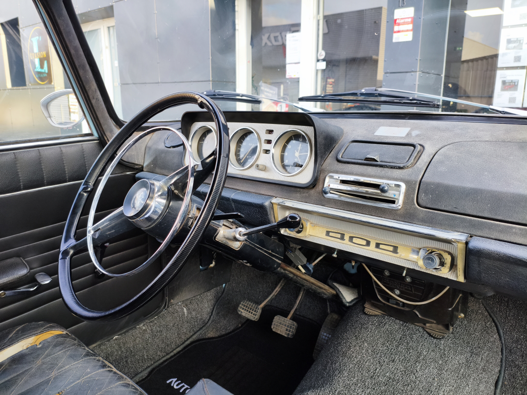 Peugeot 404 — 11