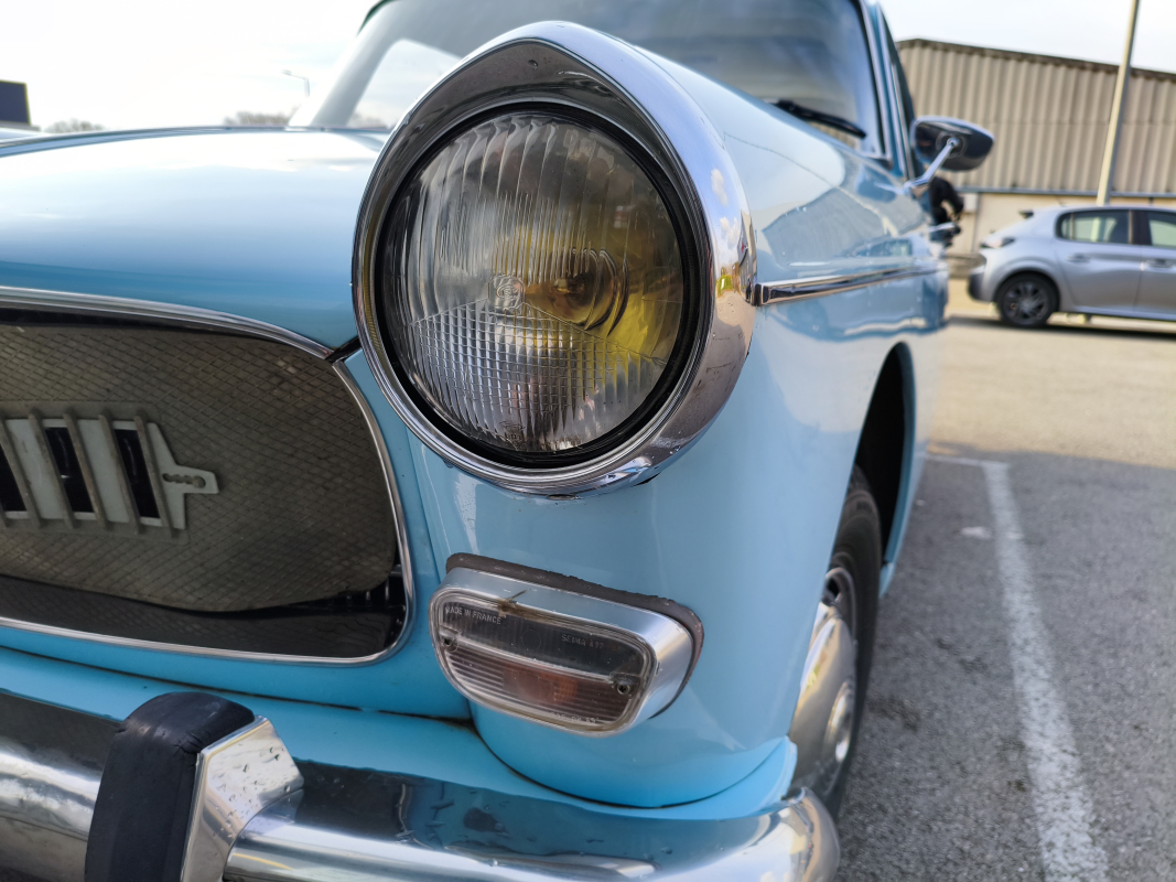 Peugeot 404 — 24