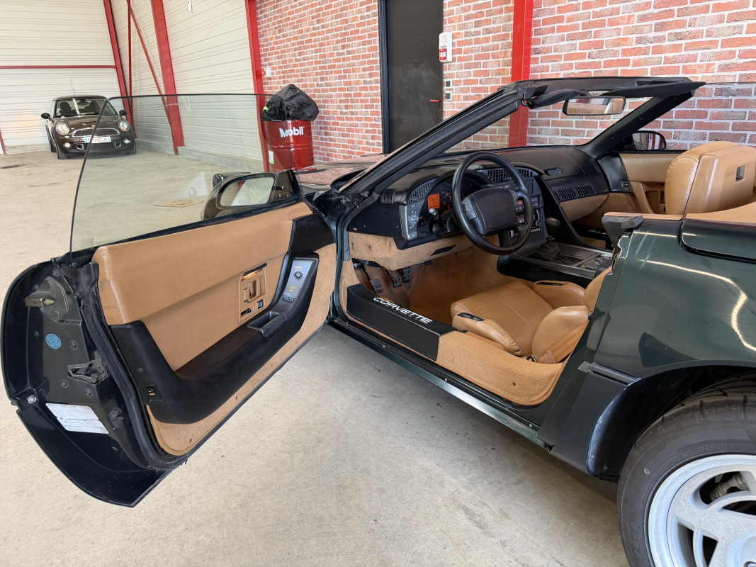 Chevrolet Corvette — 24