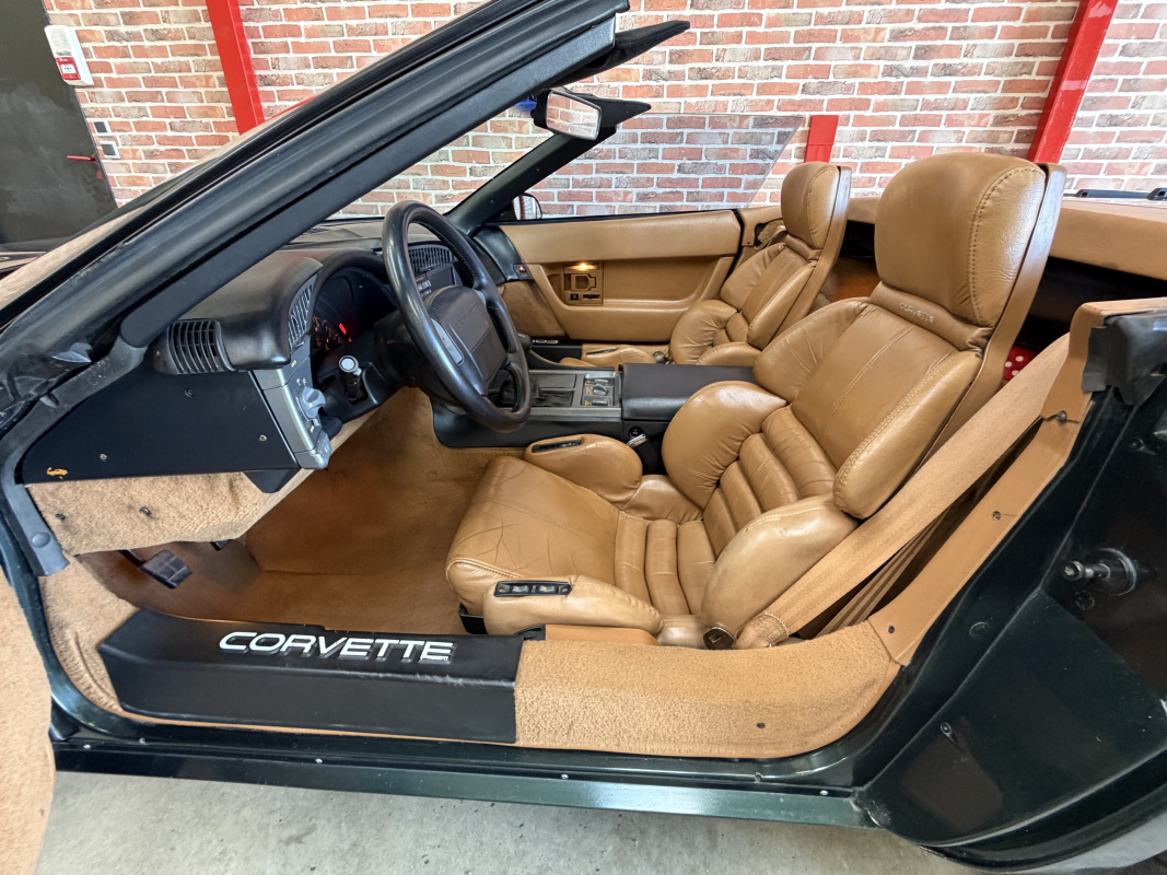 Chevrolet Corvette — 25
