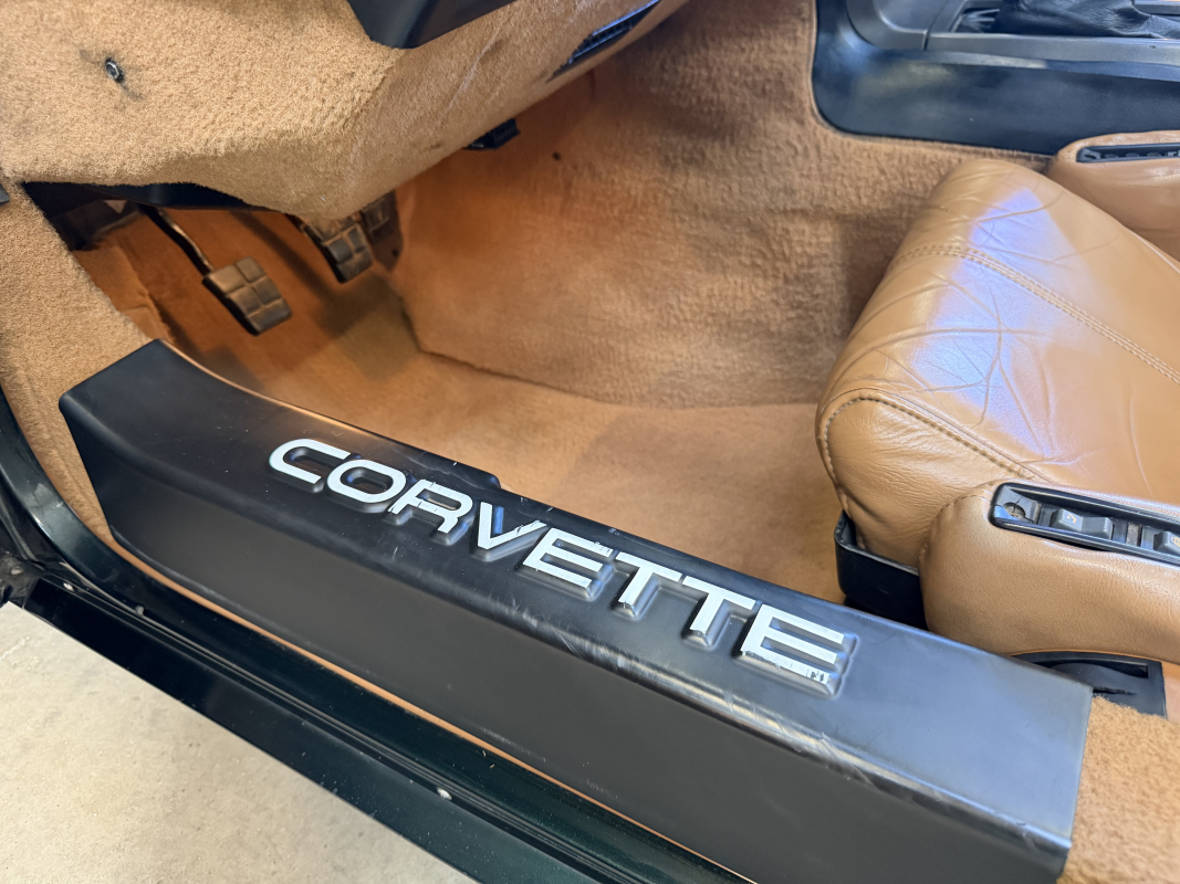 Chevrolet Corvette — 32