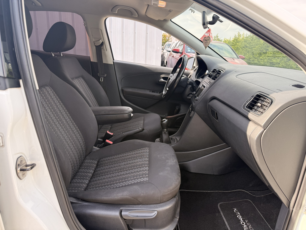 Volkswagen Polo — 8