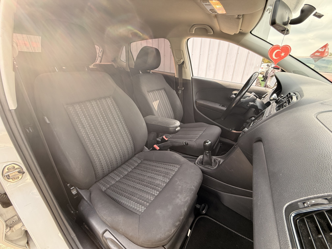Volkswagen Polo — 9