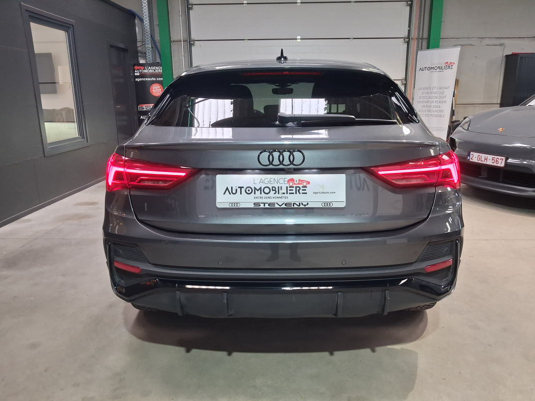 Audi Q3 — 8