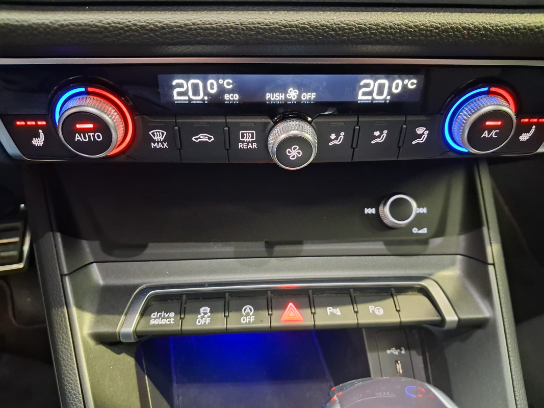 Audi Q3 — 25