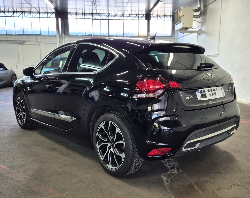DS DS4 — 6