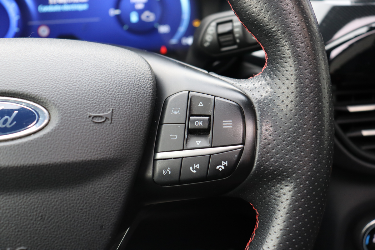 Ford Kuga — 16