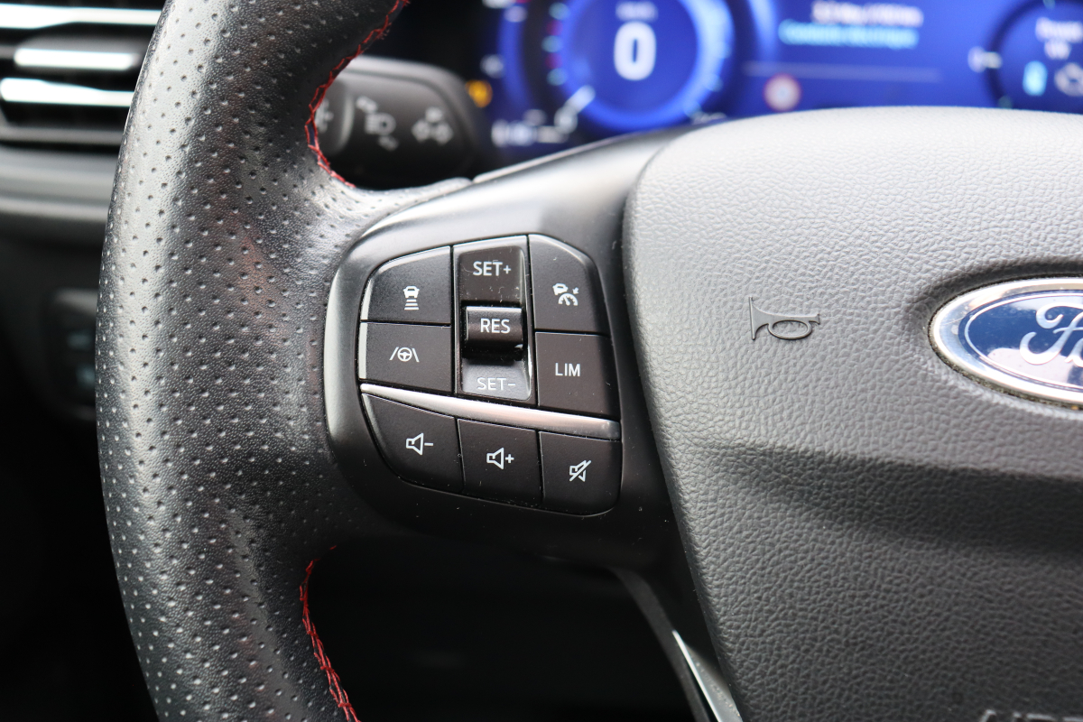 Ford Kuga — 13