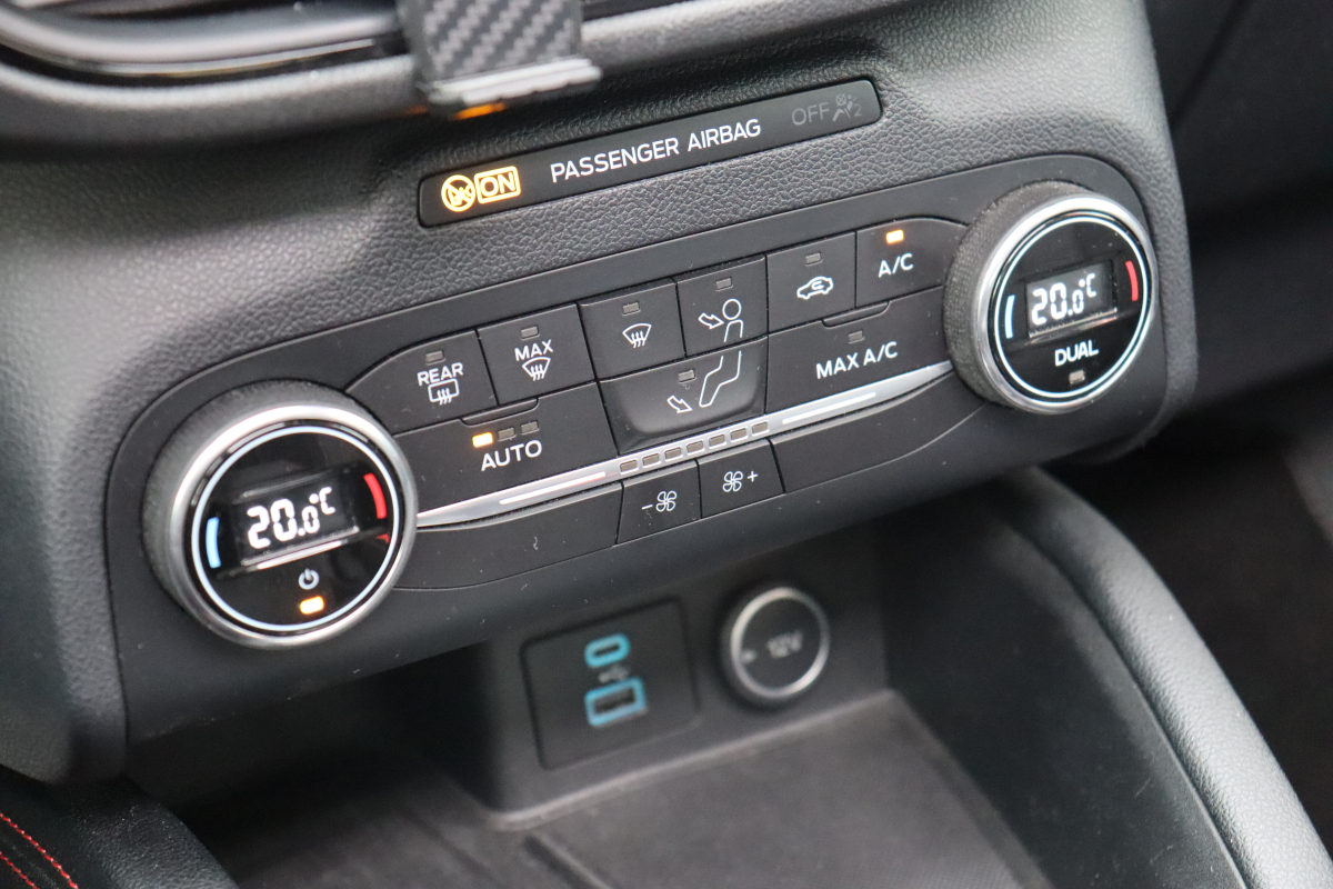 Ford Kuga — 20