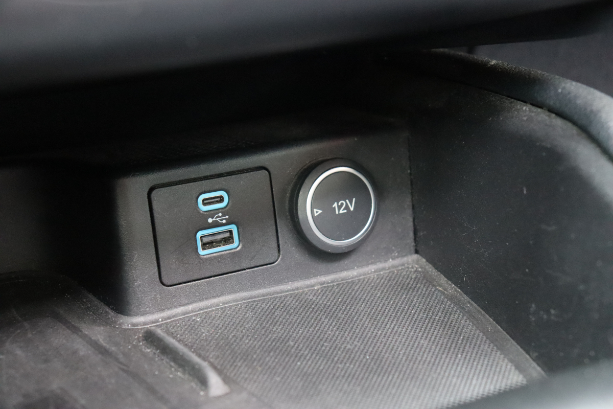 Ford Kuga — 21