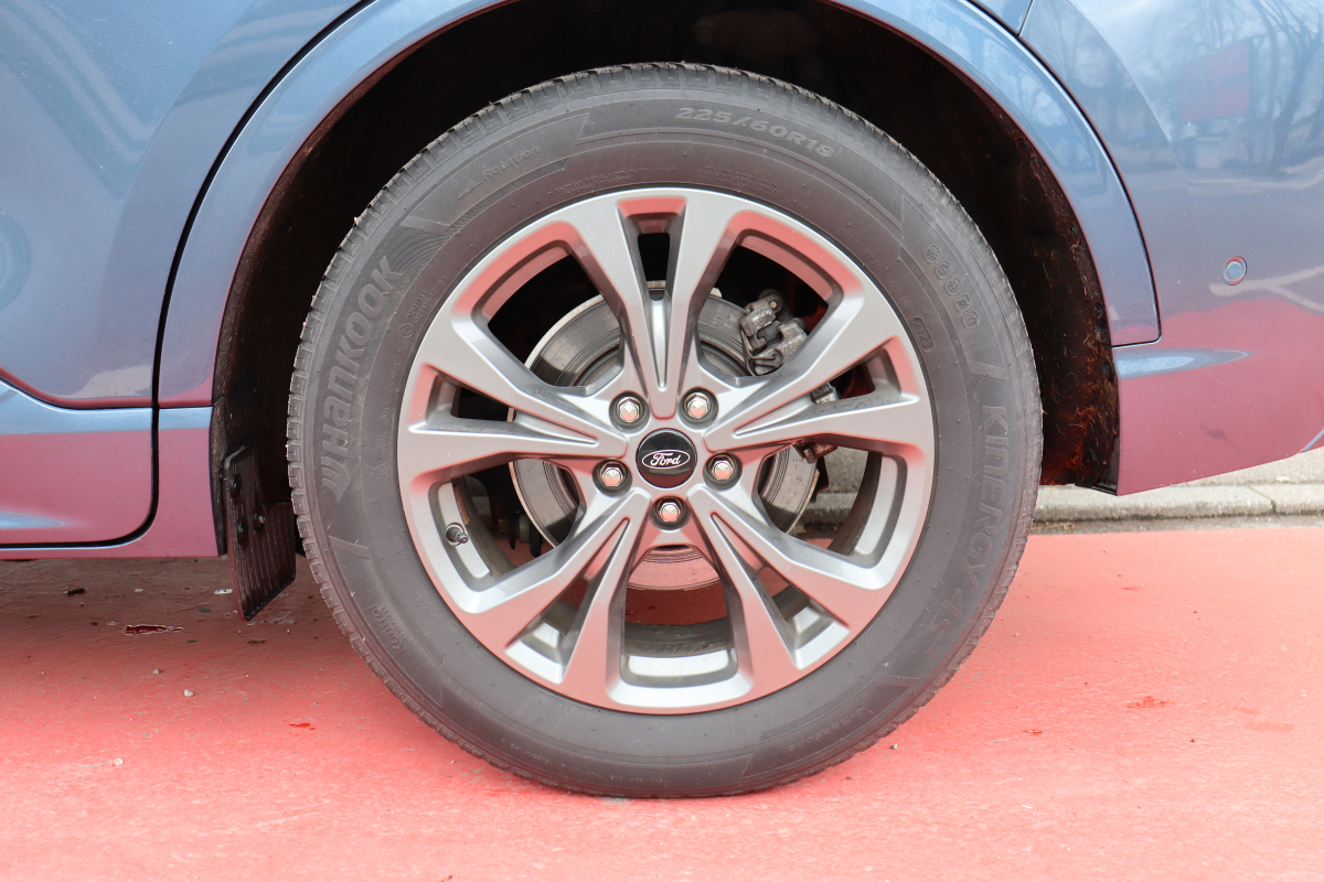 Ford Kuga — 38