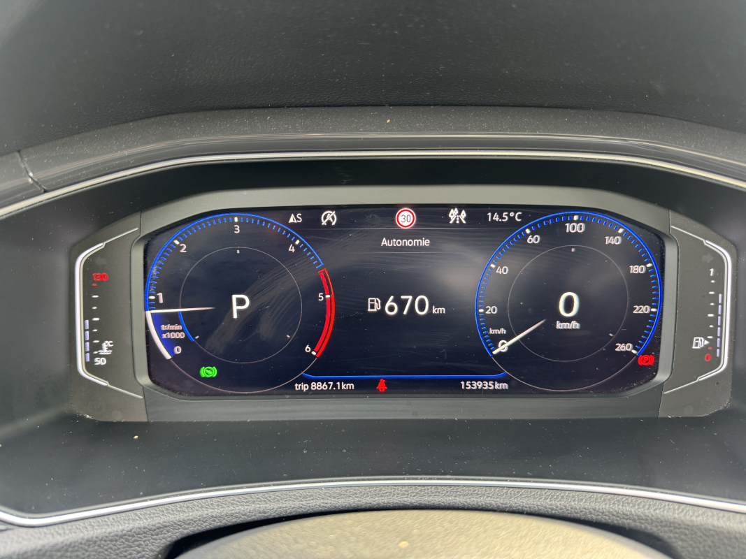 Volkswagen T-roc — 14