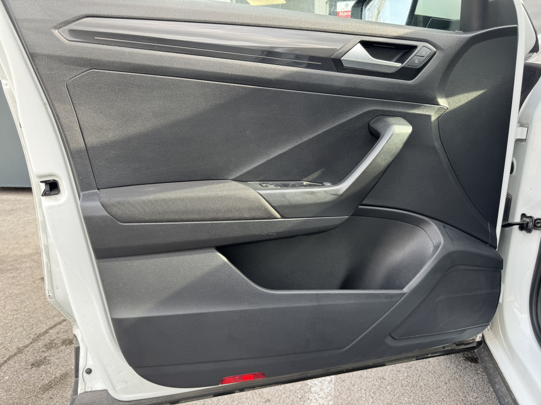 Volkswagen T-roc — 7