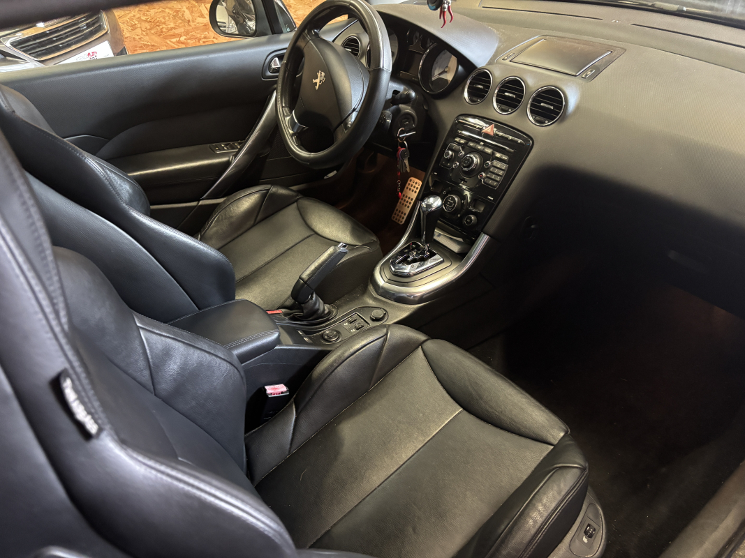 Peugeot 308 — 9