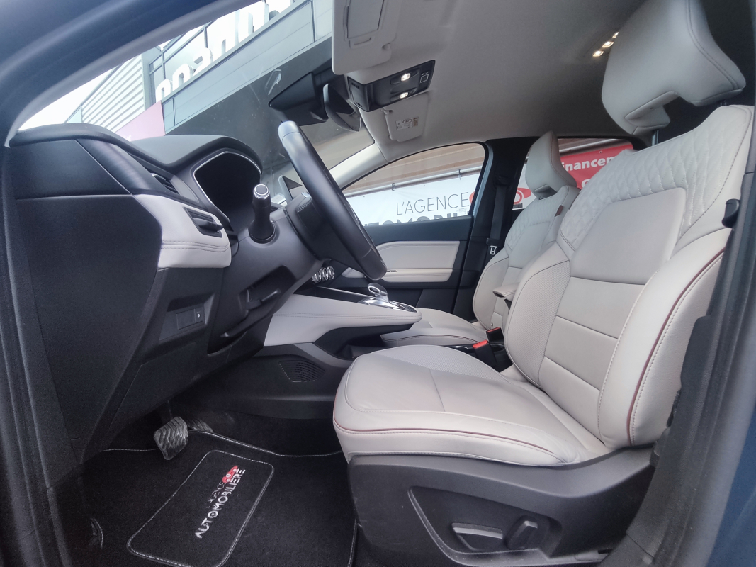Renault Captur — 24