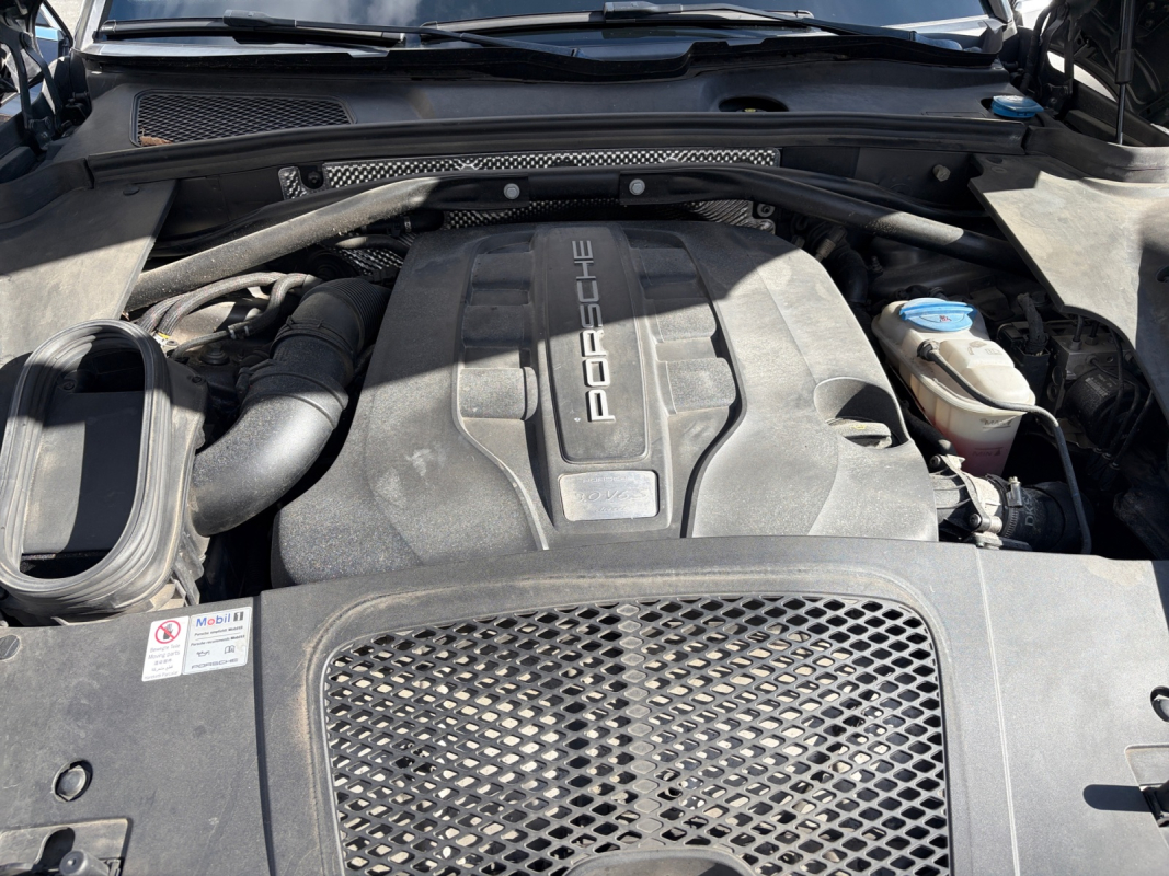 Porsche Macan — 24