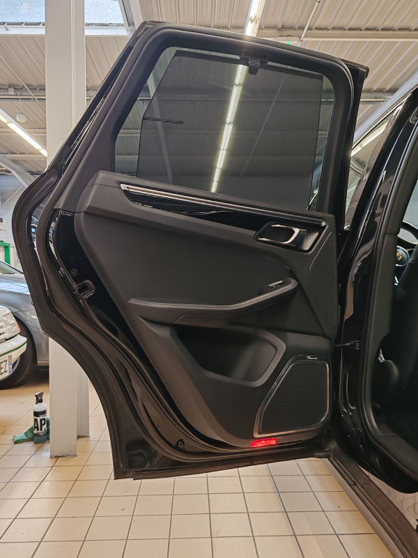 Porsche Macan — 28