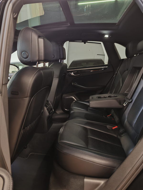 Porsche Macan — 20