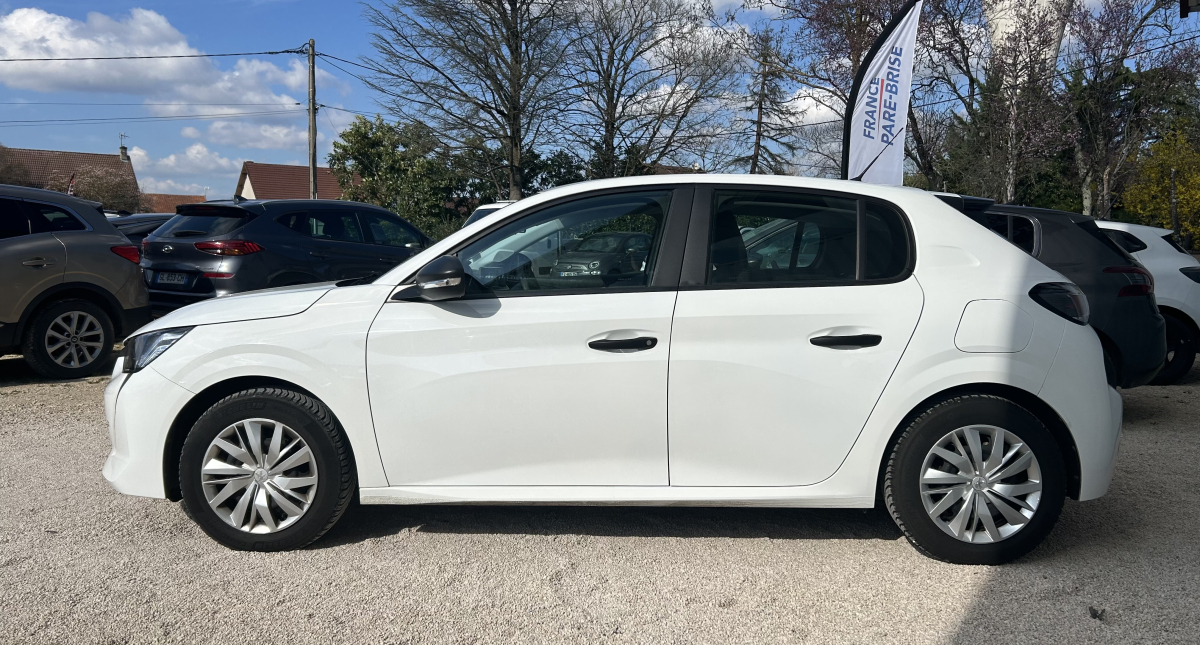 Peugeot 208 — 5