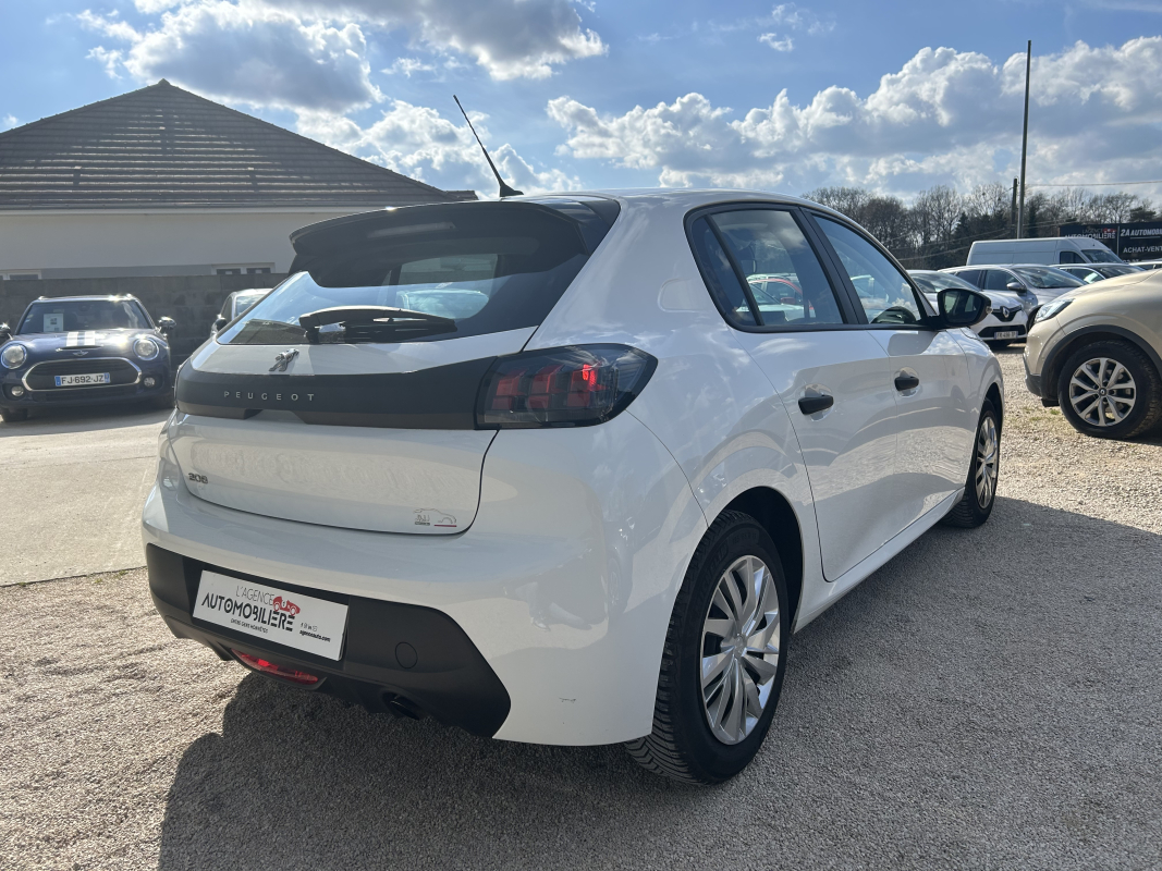 Peugeot 208 — 8