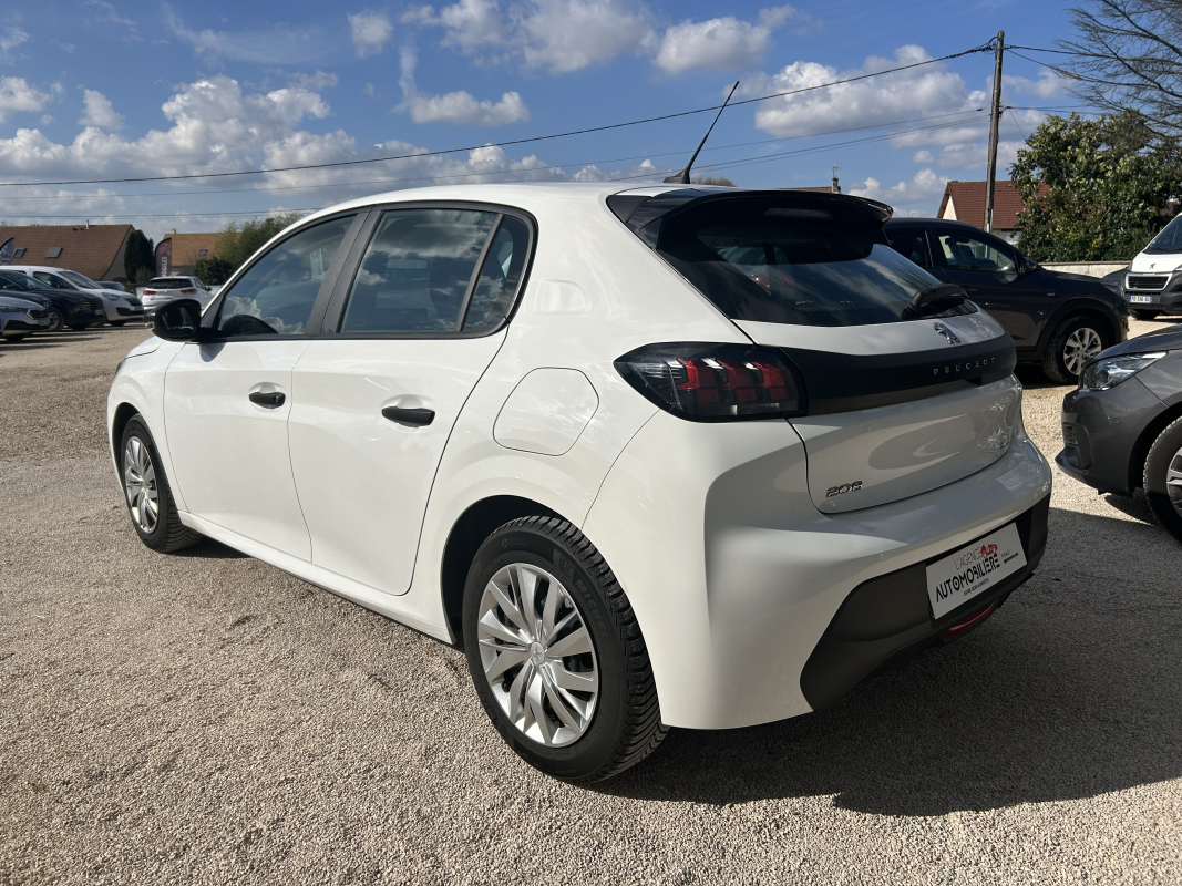 Peugeot 208 — 6