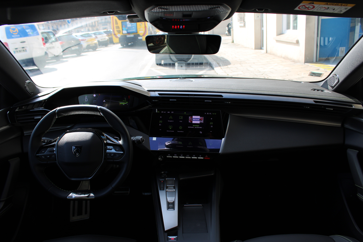 Peugeot 308 — 10