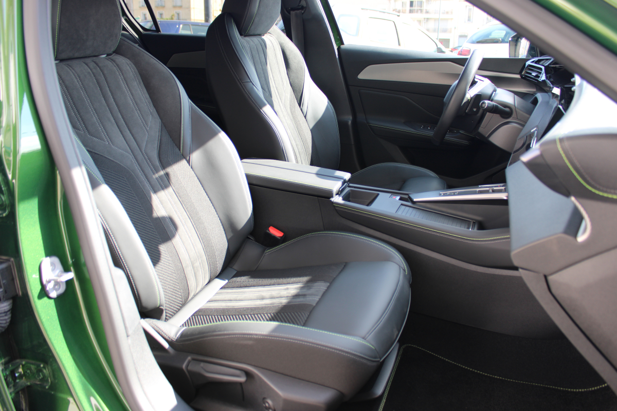 Peugeot 308 — 13