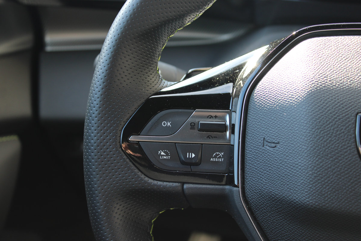 Peugeot 308 — 23