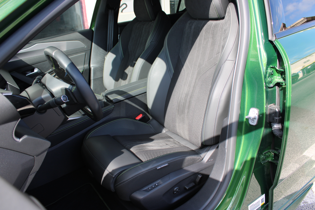 Peugeot 308 — 12