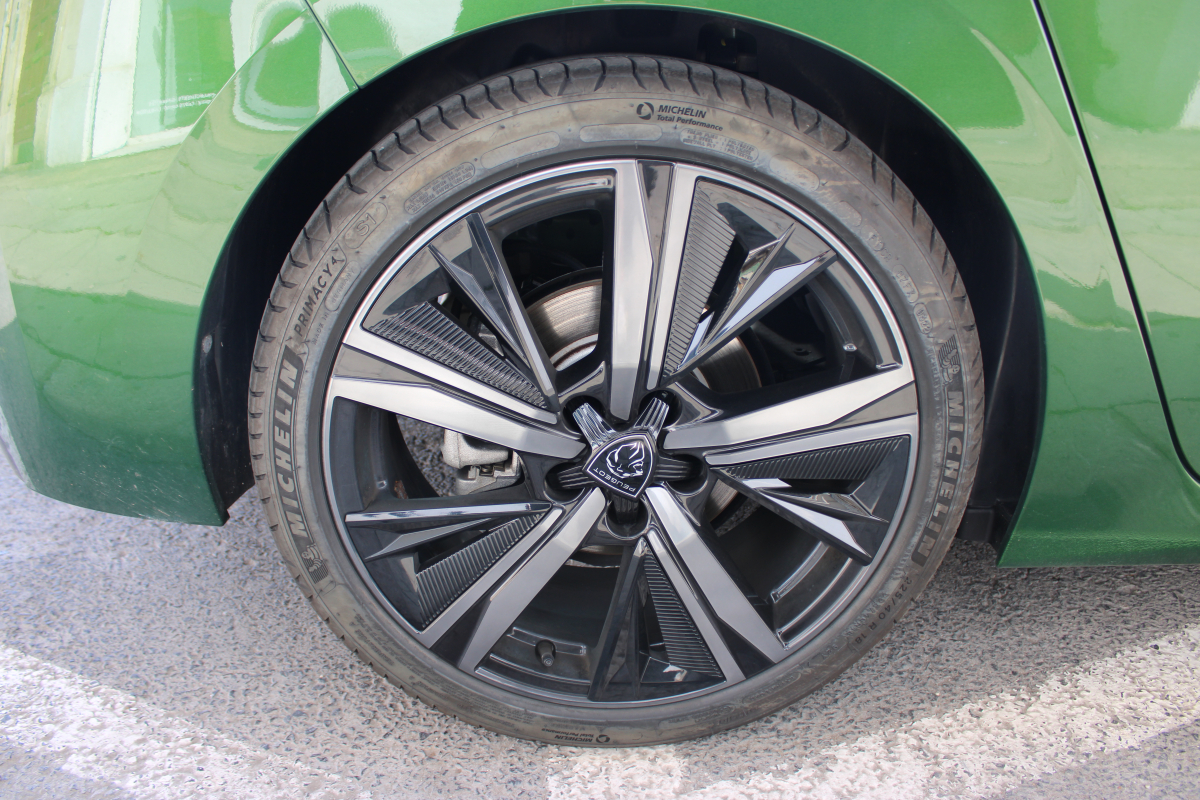 Peugeot 308 — 25