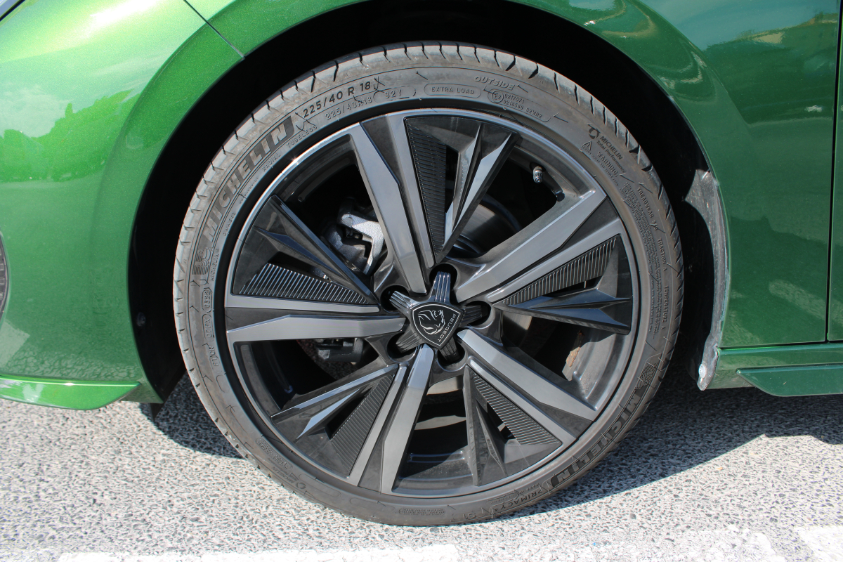 Peugeot 308 — 27