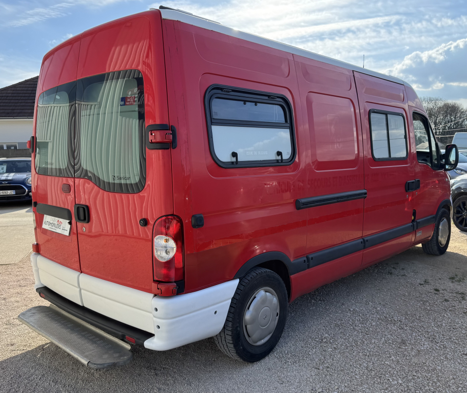 Renault Master — 9