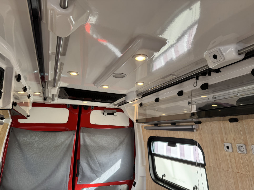 Renault Master — 24