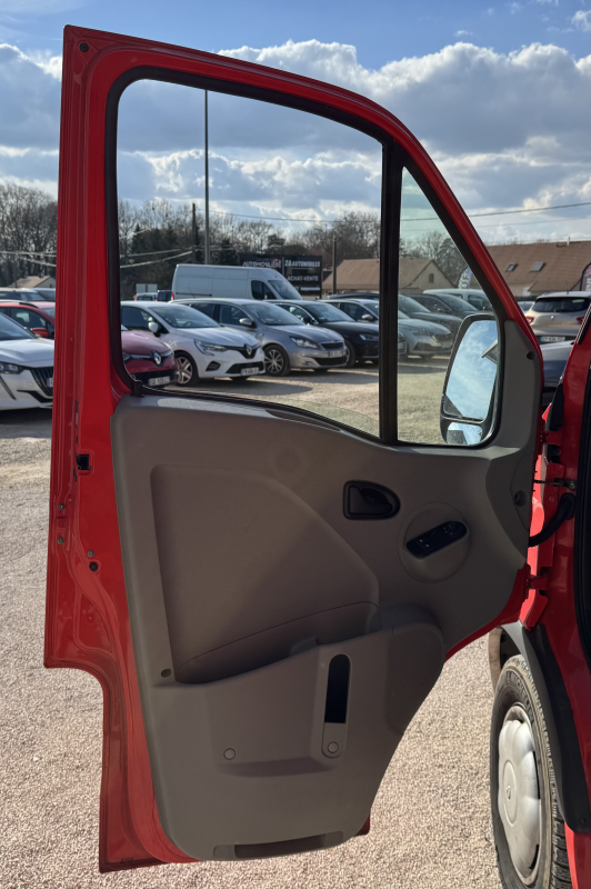 Renault Master — 30
