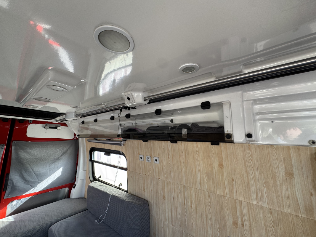 Renault Master — 25