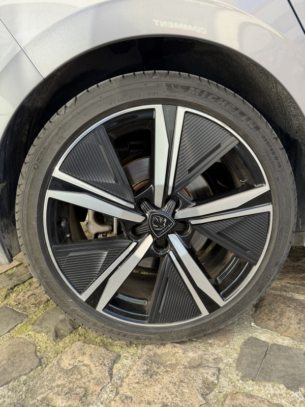 Peugeot 308 — 9