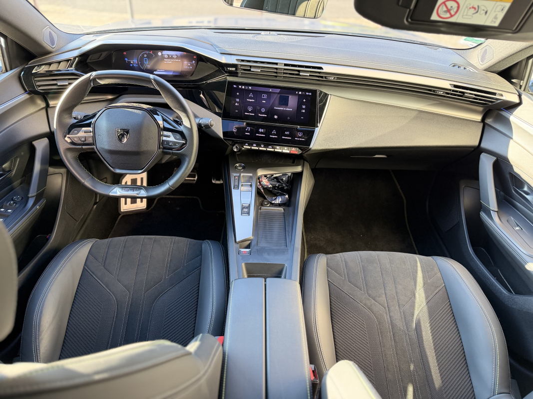 Peugeot 308 — 10