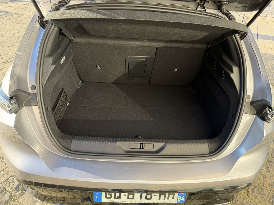 Peugeot 308 — 8