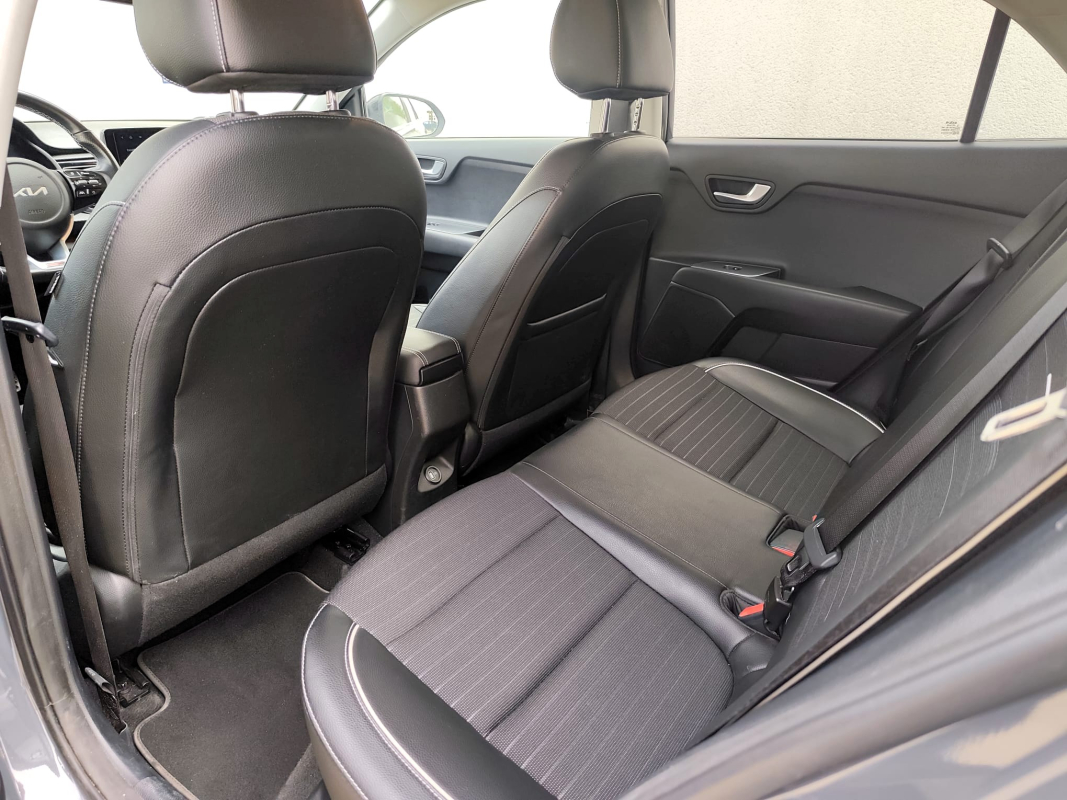 Kia Rio — 17